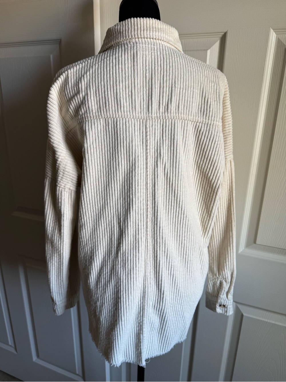 RSQ Cream Ribbed Button-Front Cardigan Shacket - Picture 2 of 5